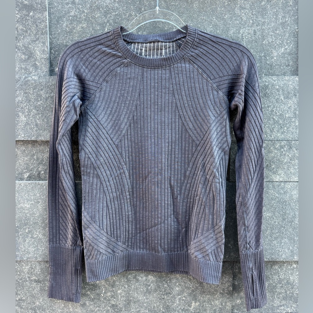 Lululemon Women's Grey Long Sleeve Top